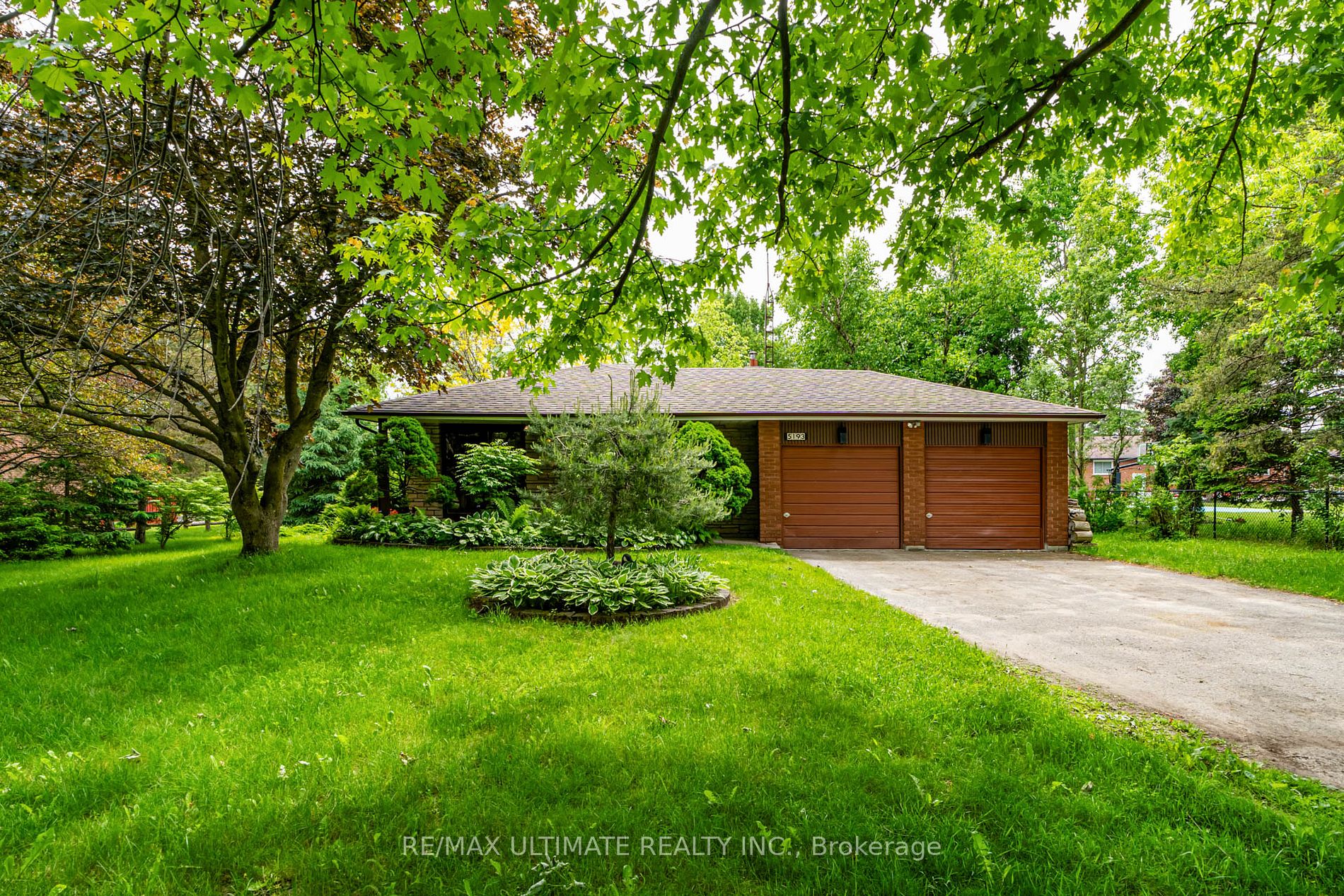 5193 Aurora Road