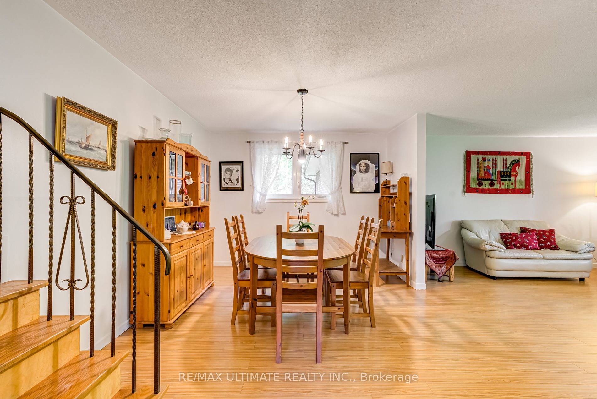 5193 Aurora Road