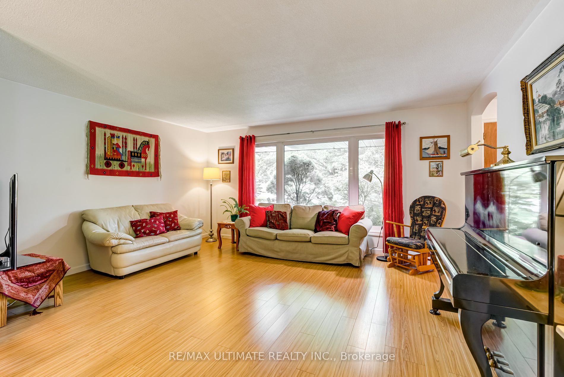5193 Aurora Road