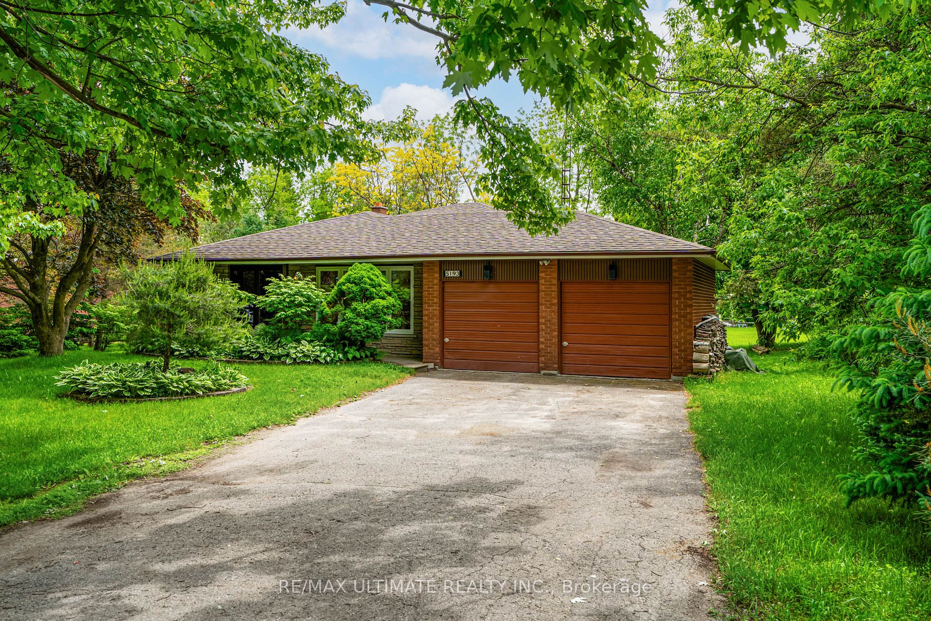 5193 Aurora Road