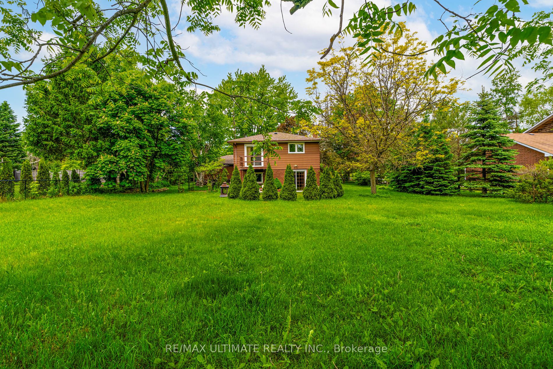 5193 Aurora Road