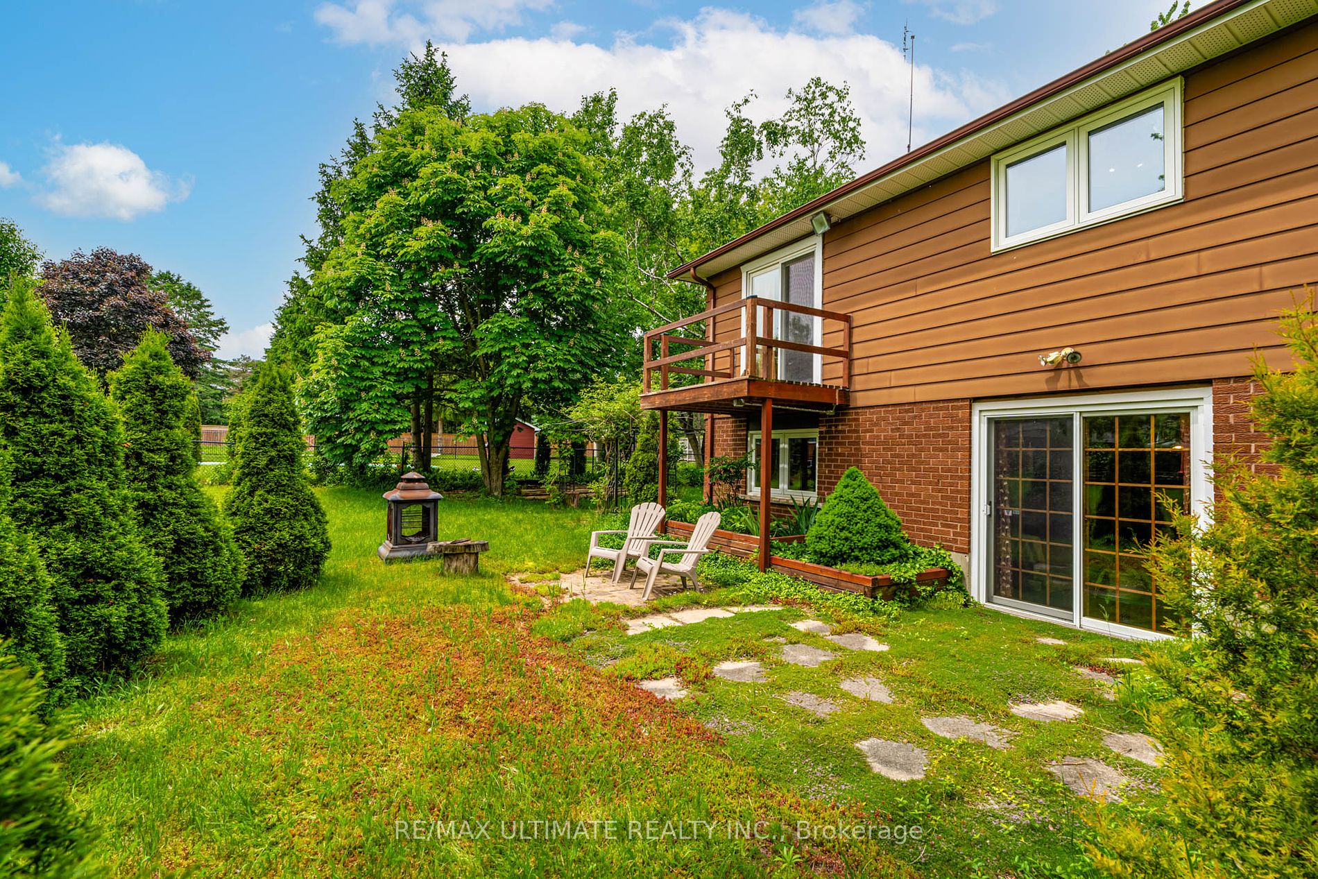 5193 Aurora Road