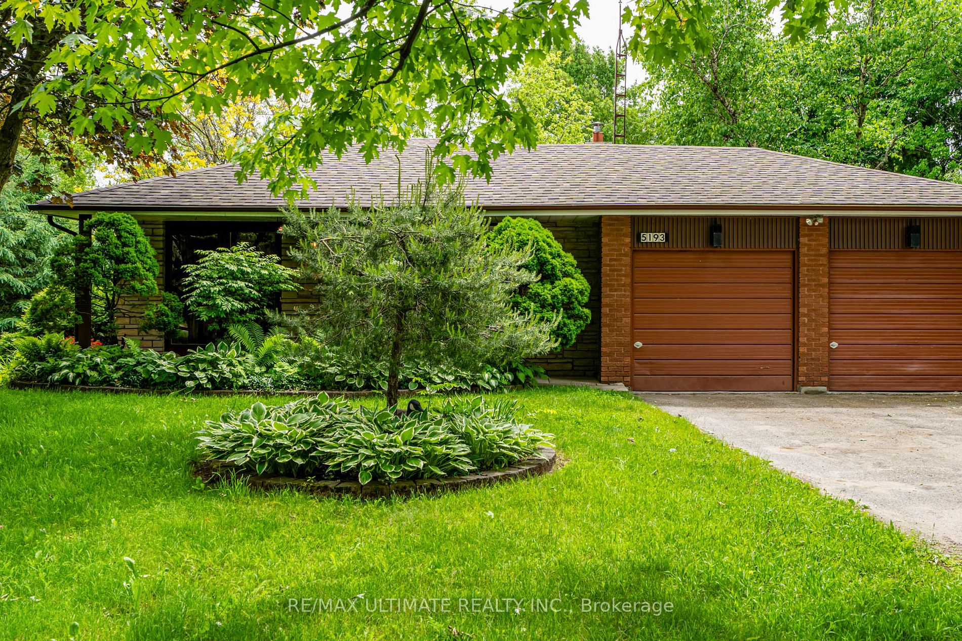 5193 Aurora Road