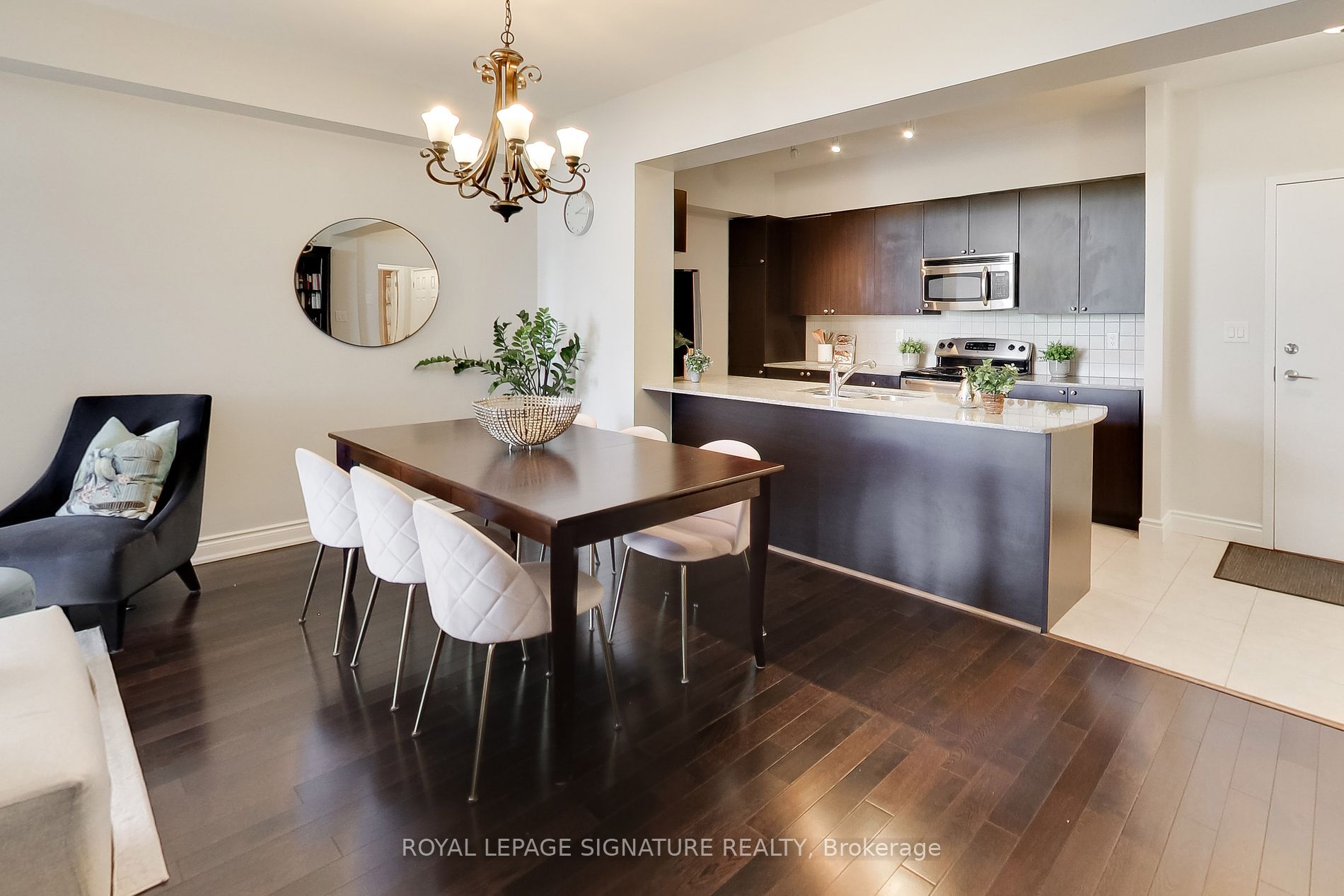 10211 Keele Street, #221