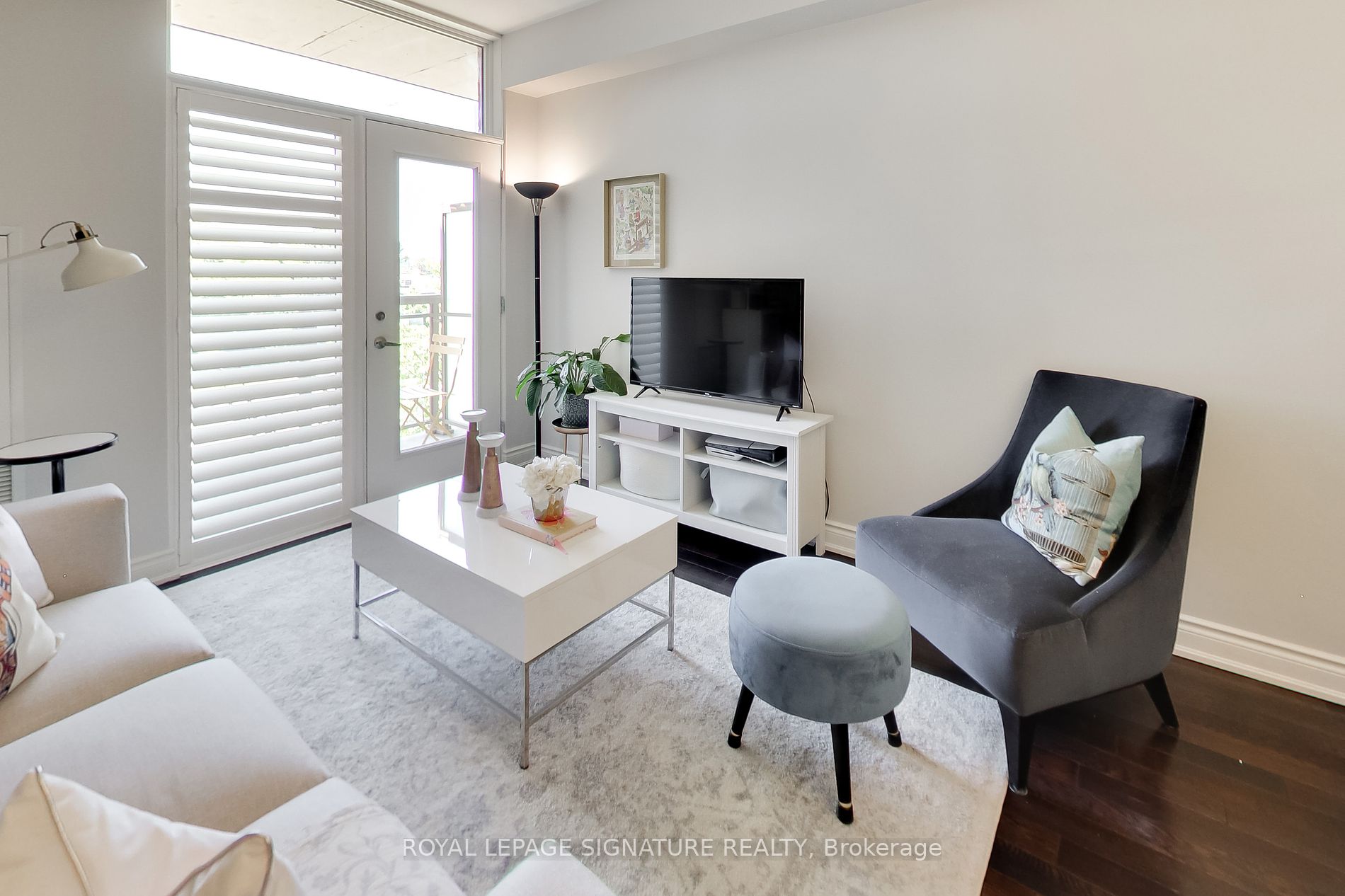10211 Keele Street, #221
