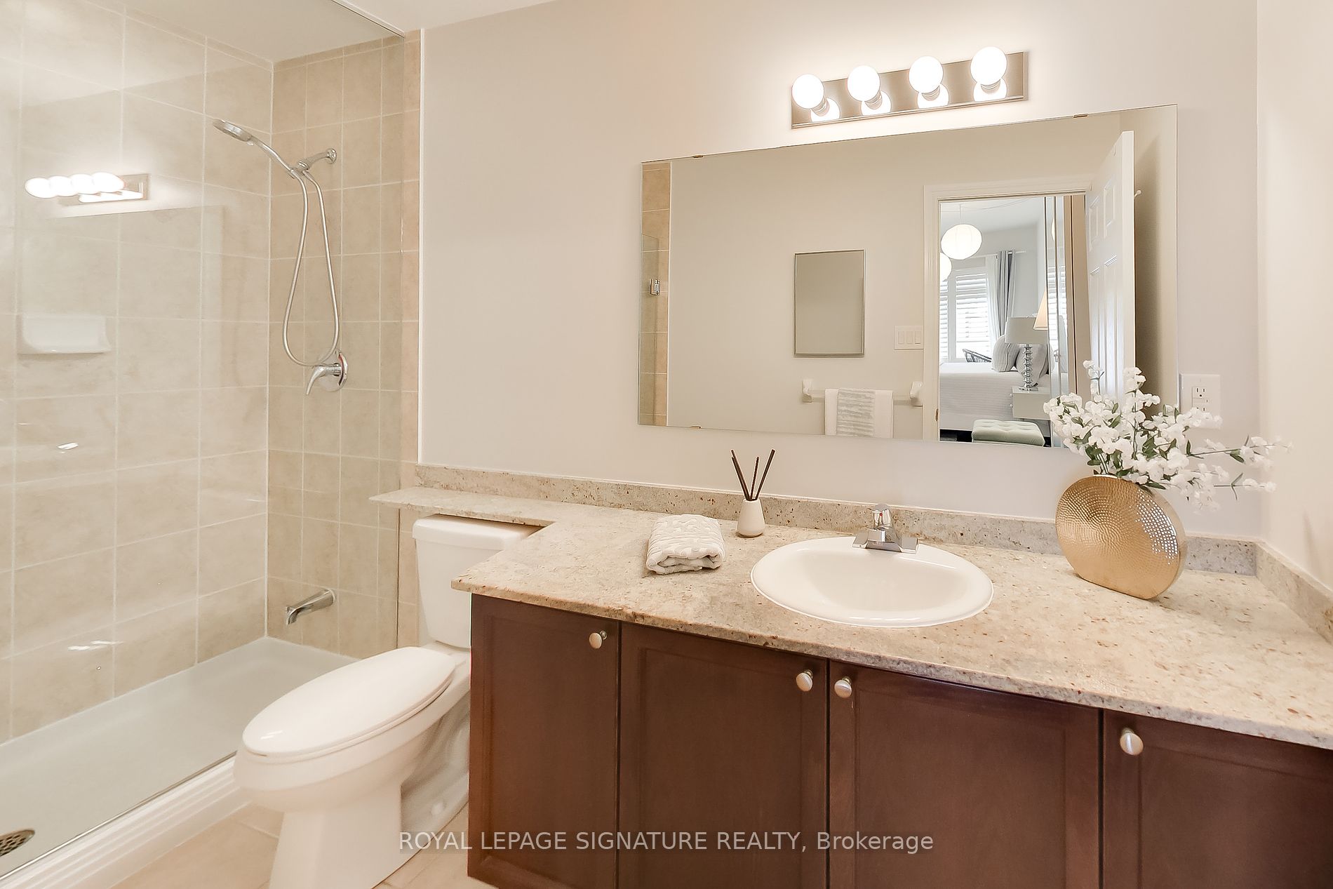 10211 Keele Street, #221