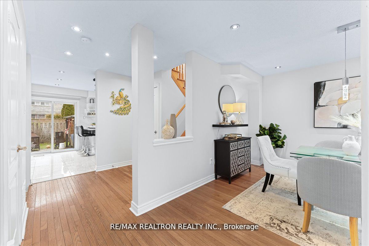 129 Flagstone Way