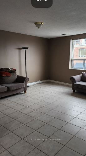 10088 Yonge Street #2