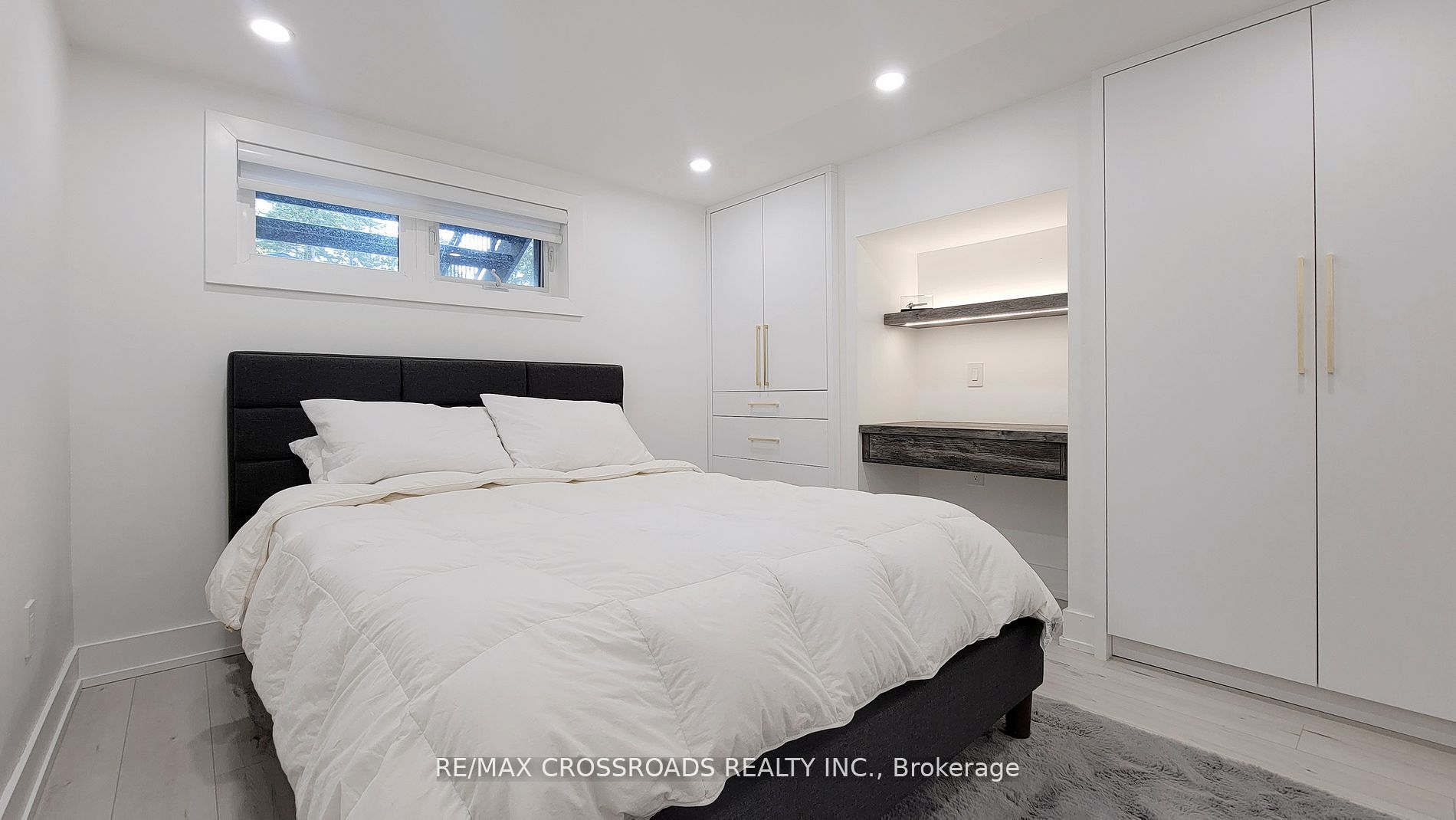 111 Evahill Crescent