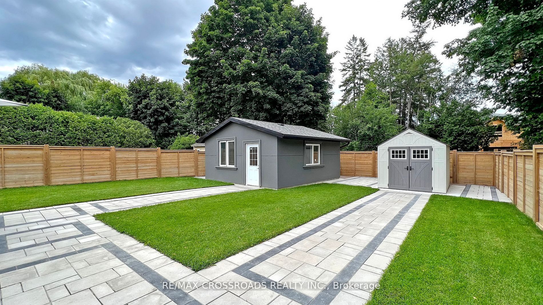 111 Evahill Crescent
