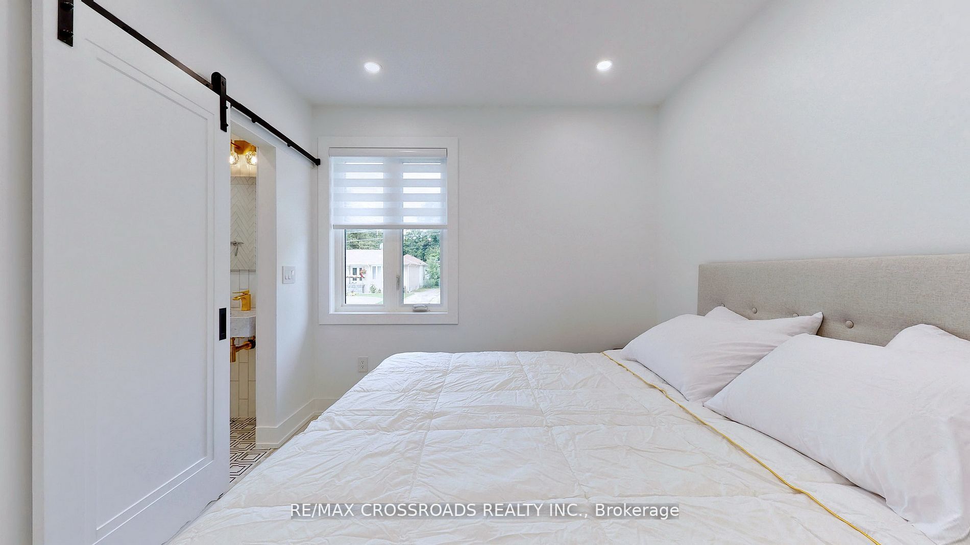 111 Evahill Crescent
