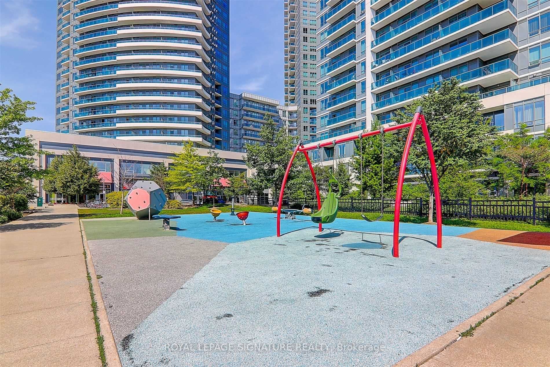 7165 Yonge Street, #110