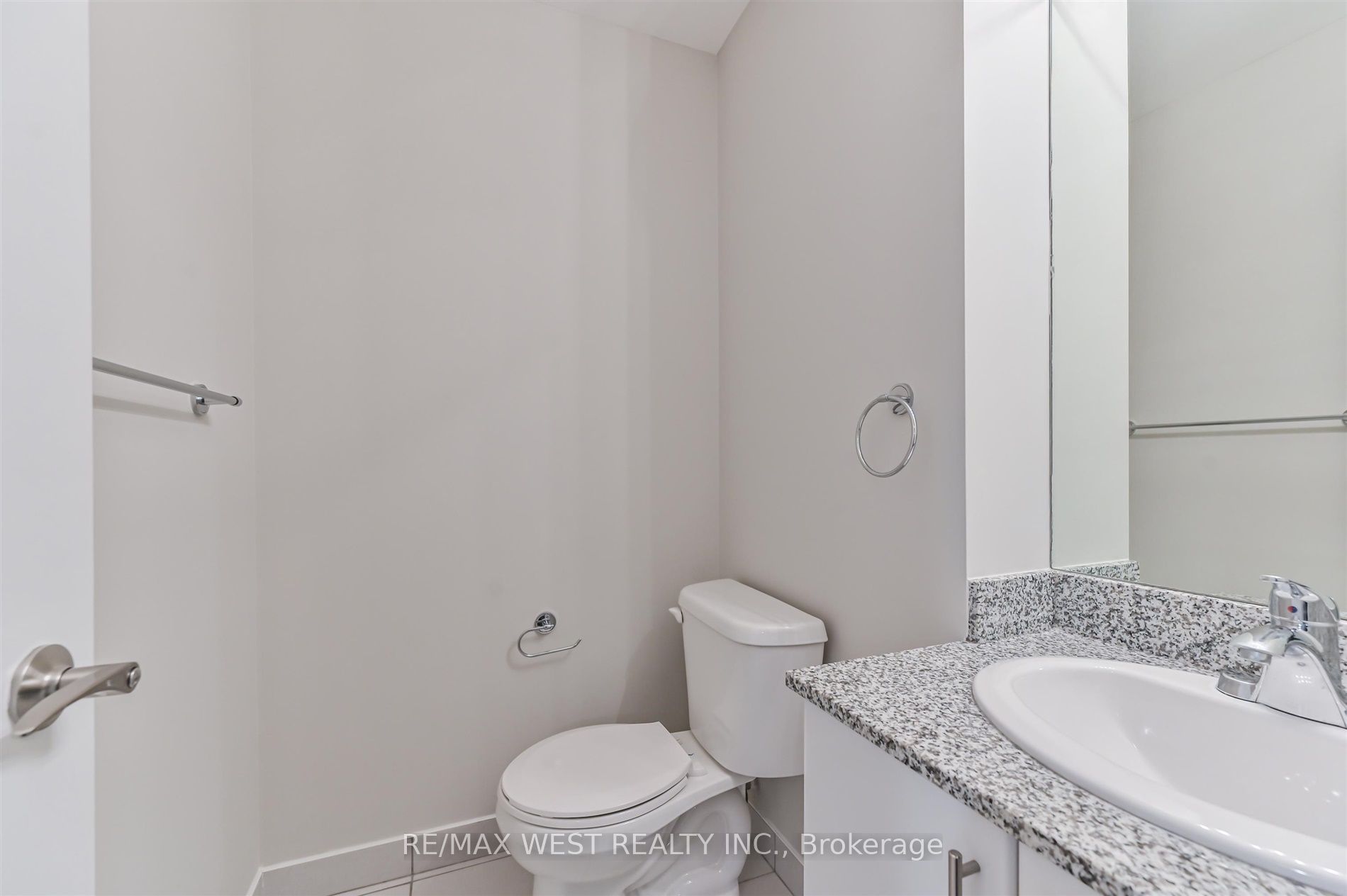 2900 Highway 7 Rd, #606