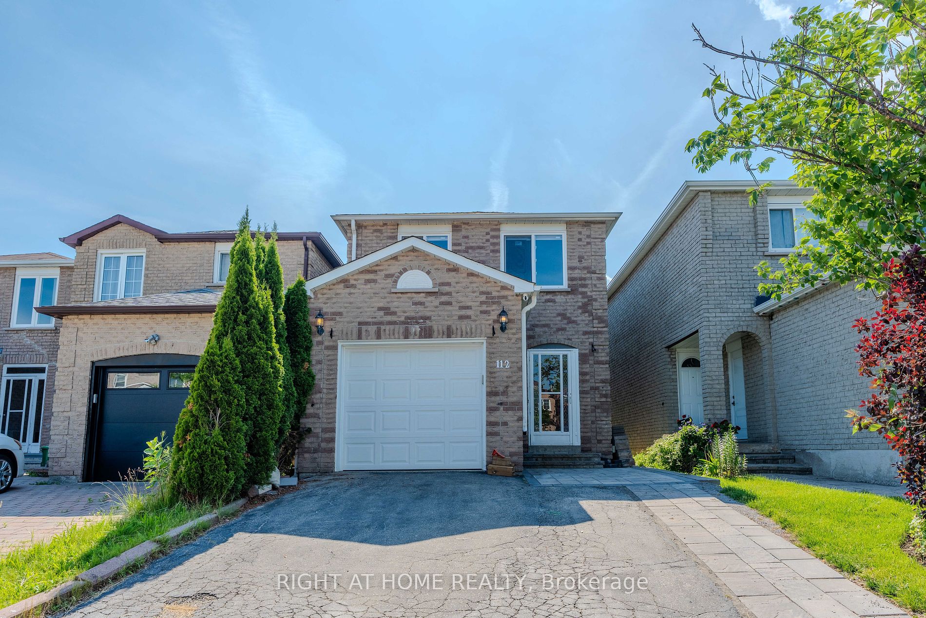 112 Goodwood Dr