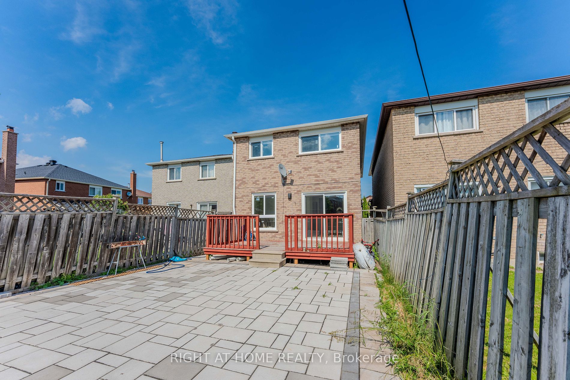 112 Goodwood Dr