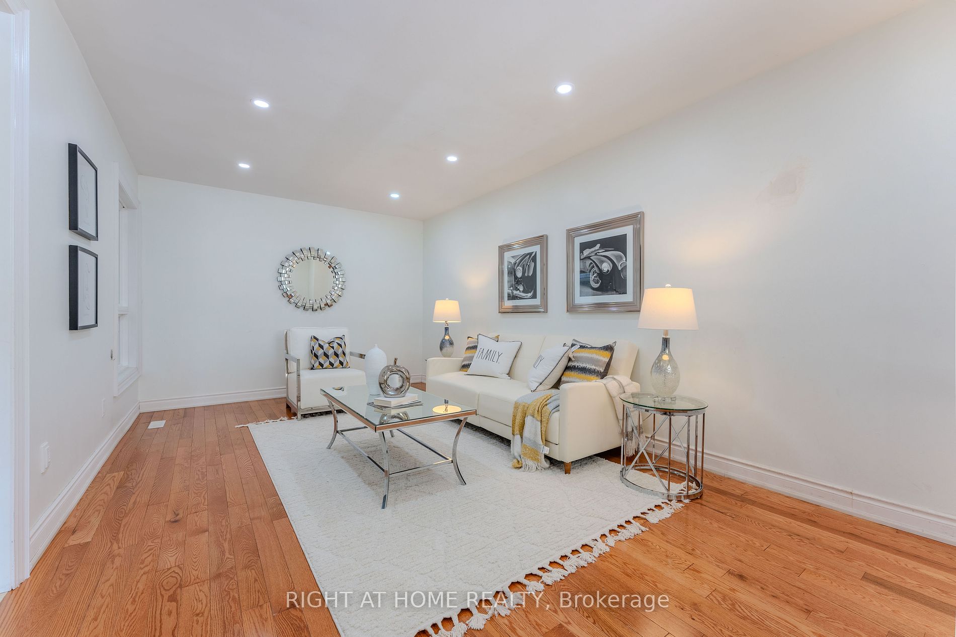 112 Goodwood Dr