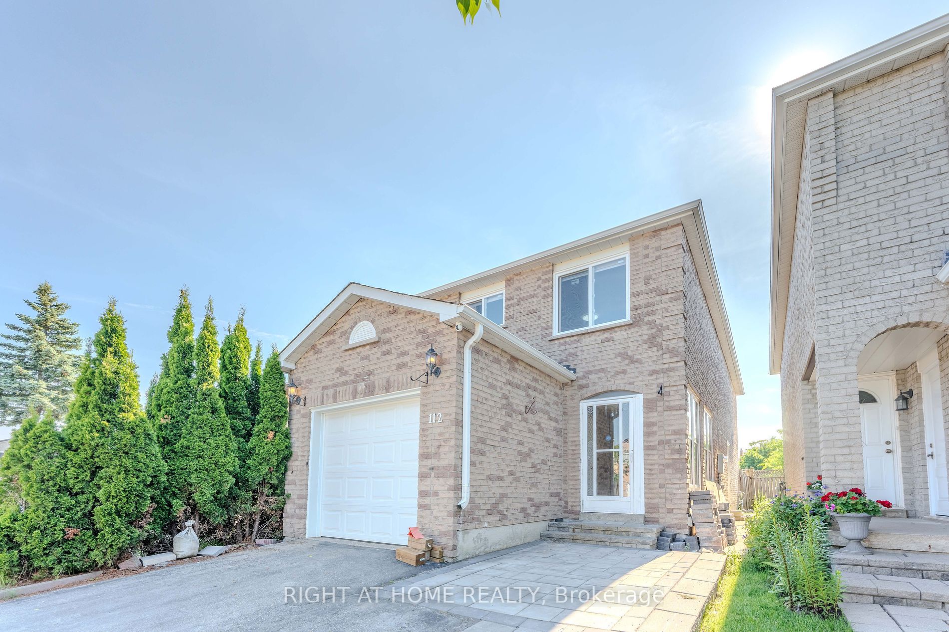 112 Goodwood Dr