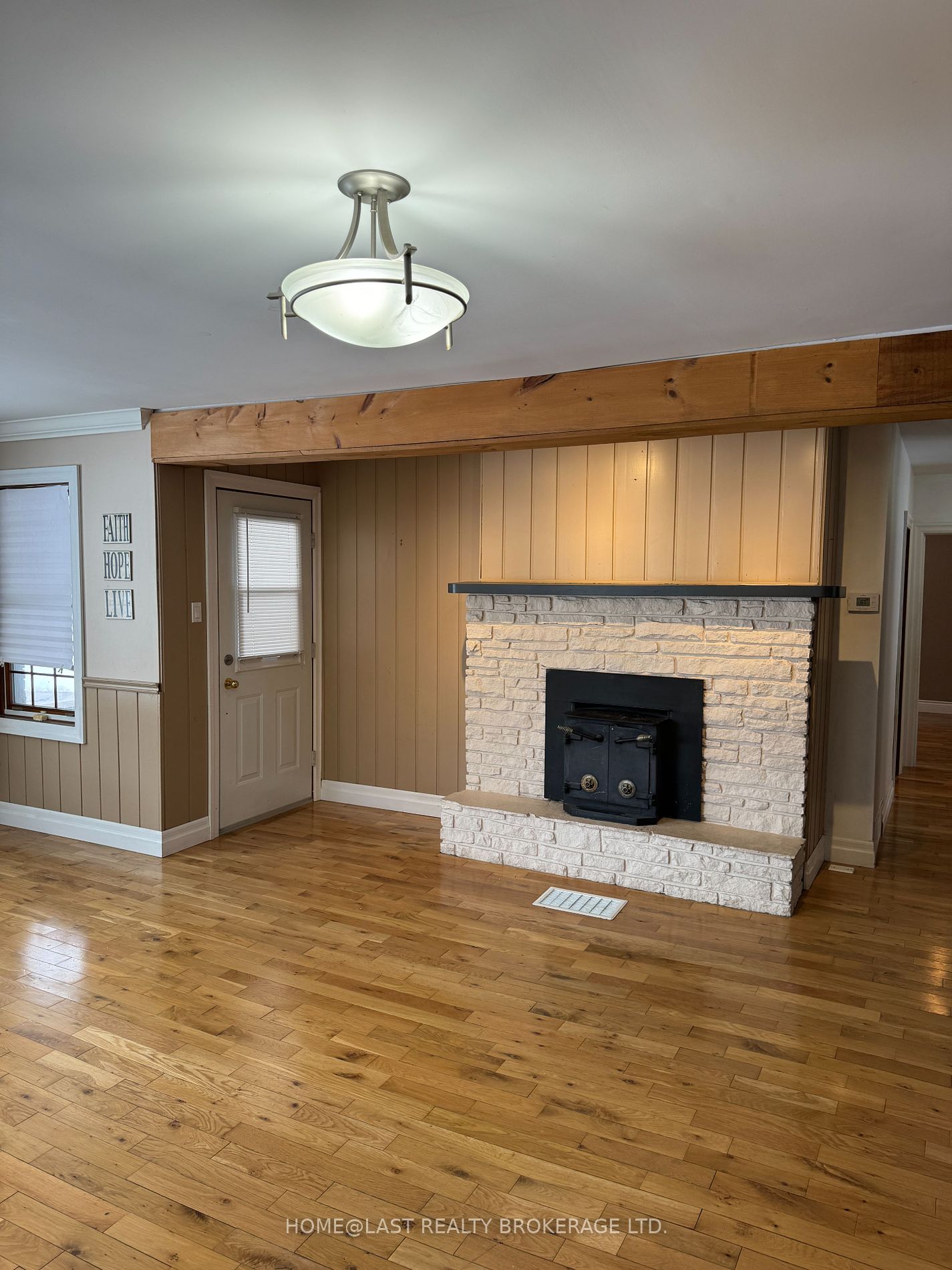 18 Tindall Lane