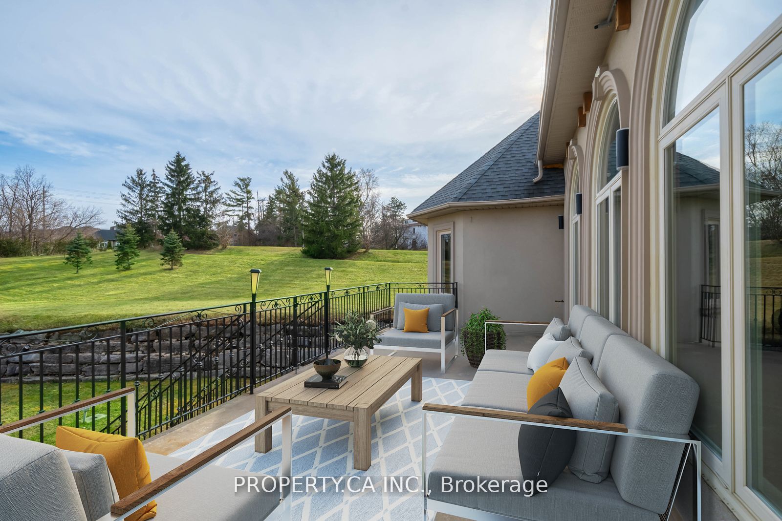 61 Charles Cooper Crt