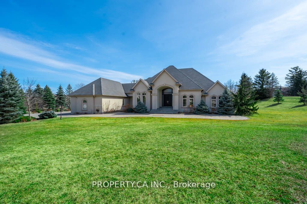 61 Charles Cooper Crt