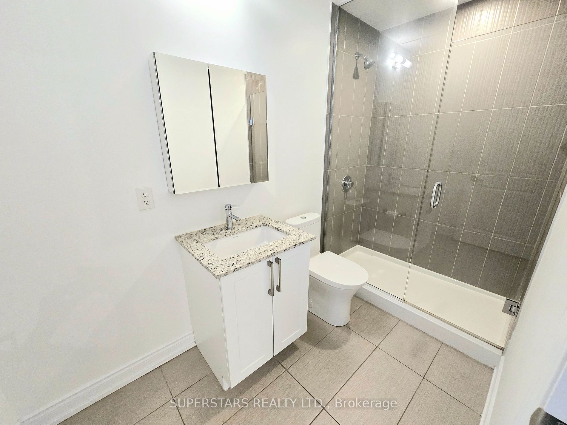 9608 Yonge St, #1105