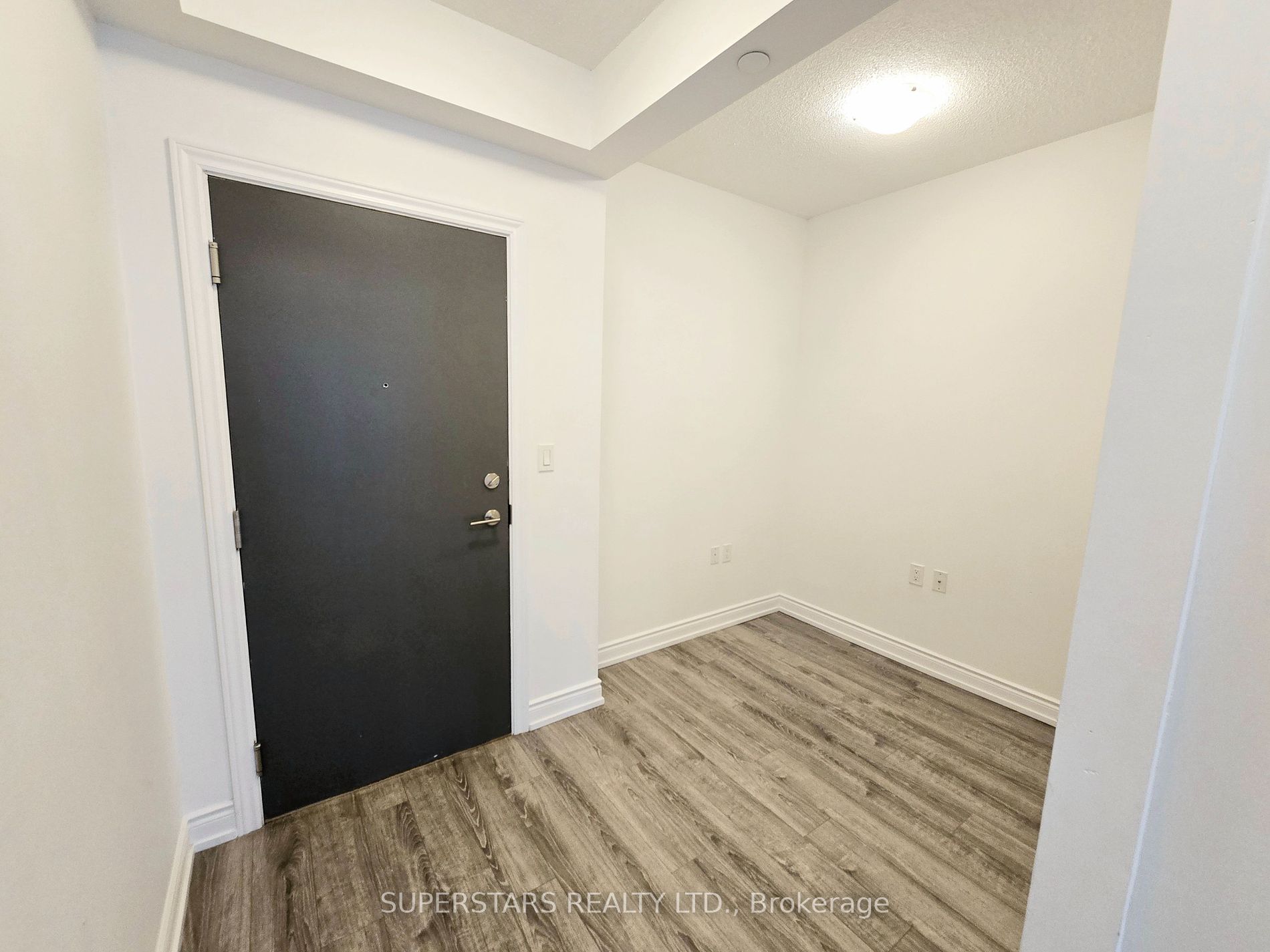 9608 Yonge St, #1105
