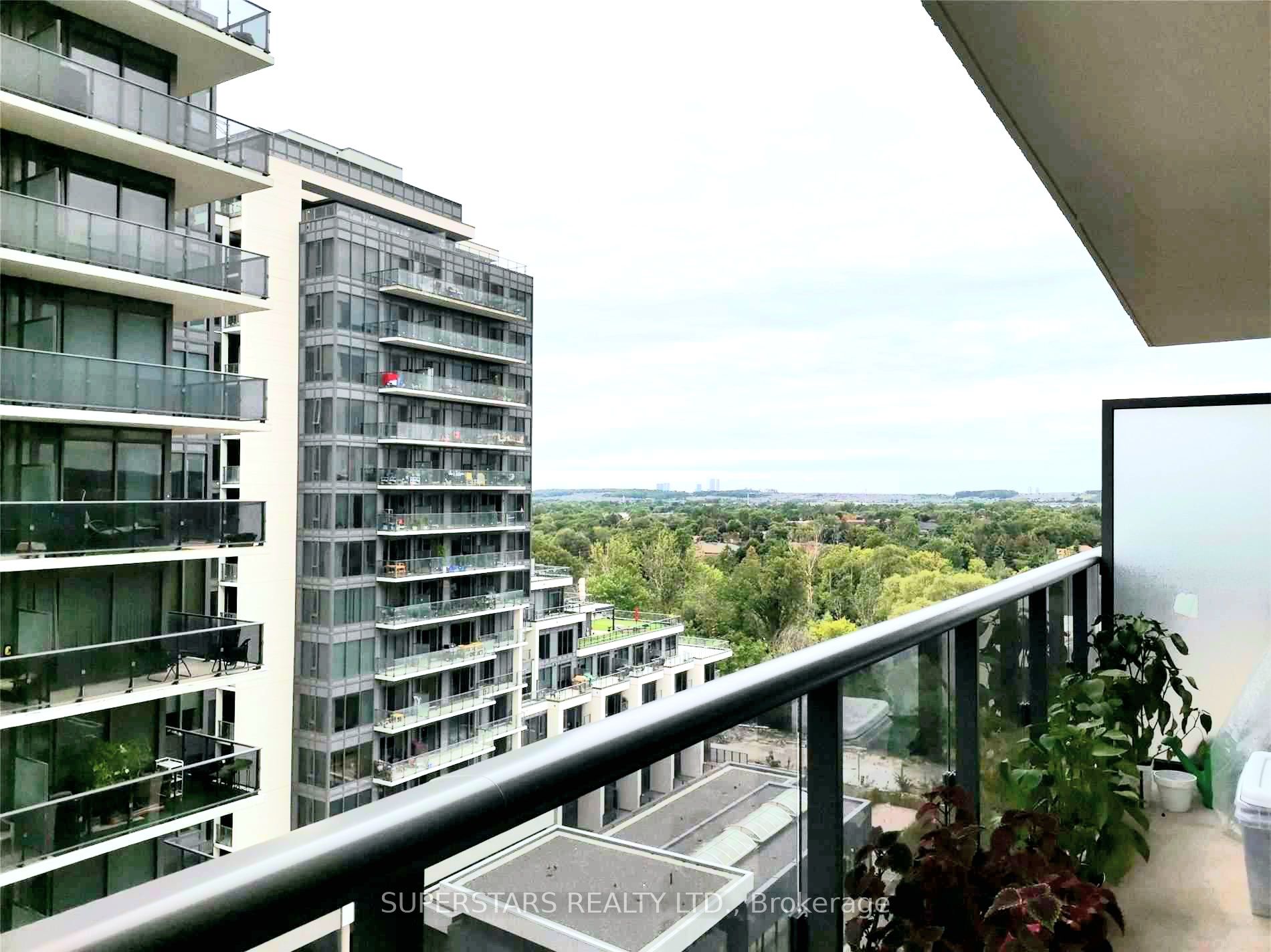 9608 Yonge St, #1105