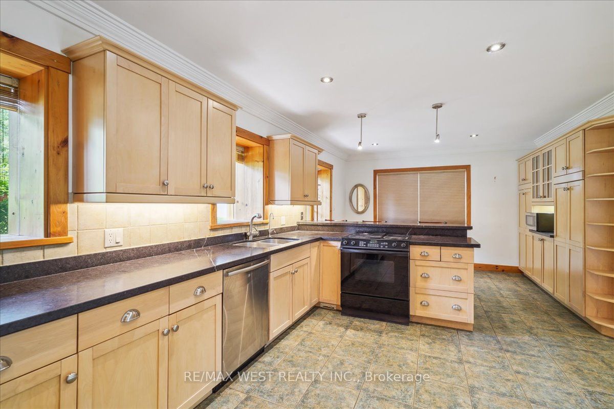 4086 Lloydtown-Aurora Rd