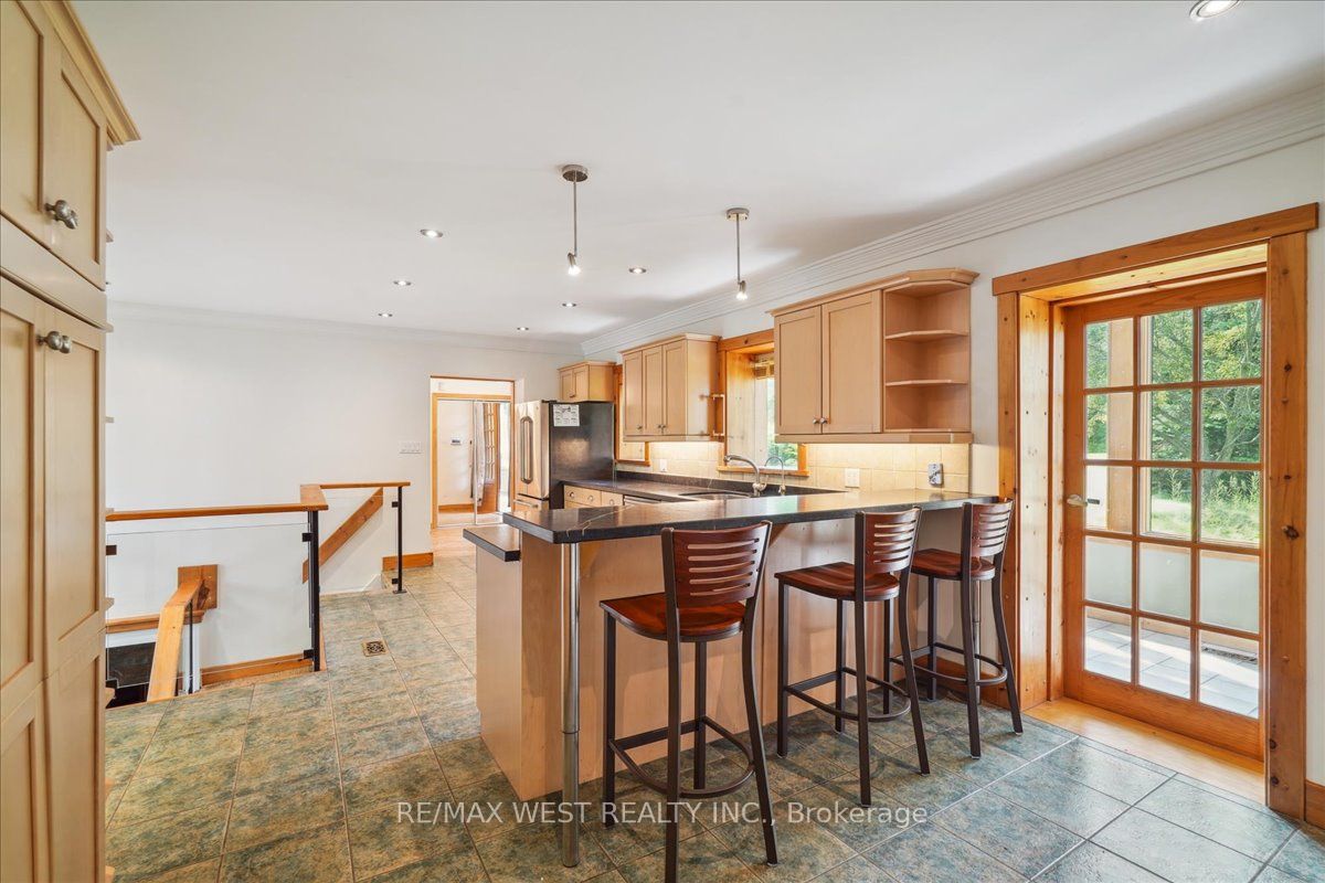 4086 Lloydtown-Aurora Rd