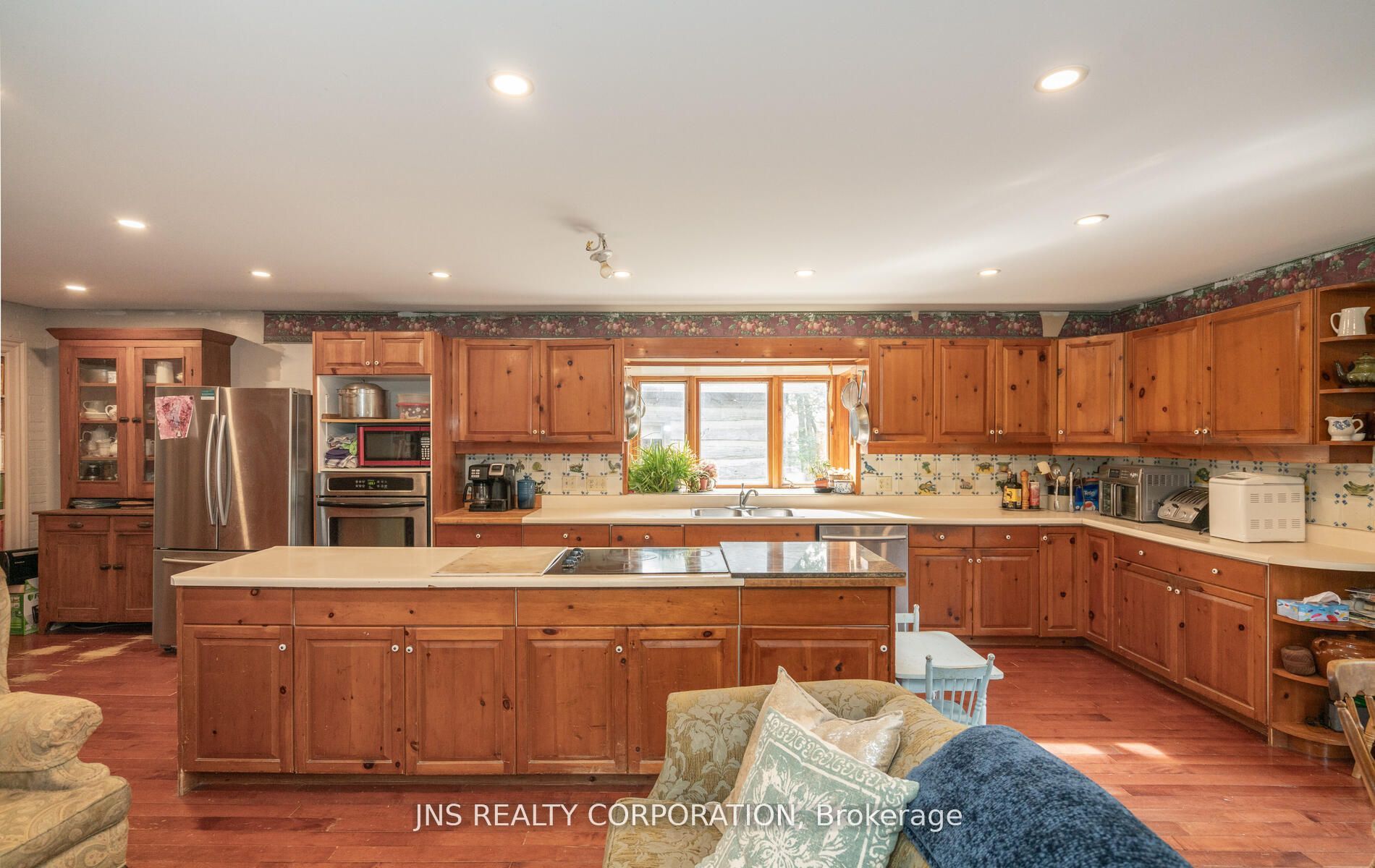 13924 Kennedy Rd