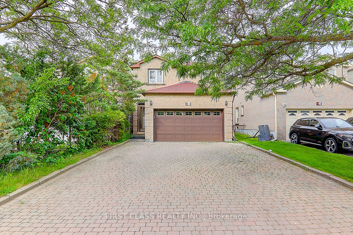 81 Stirling Crescent