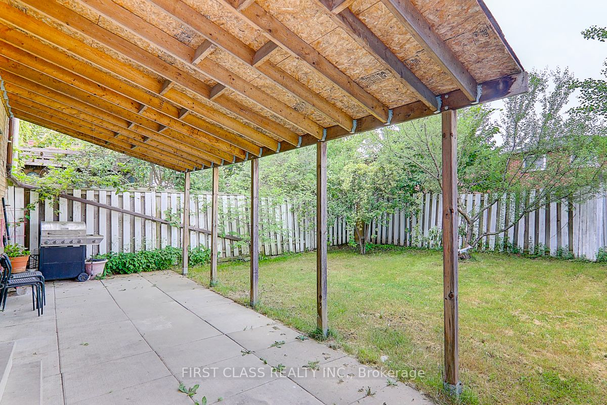 81 Stirling Crescent