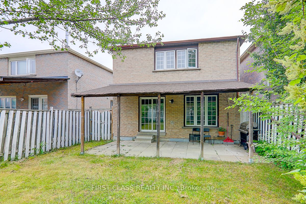 81 Stirling Crescent