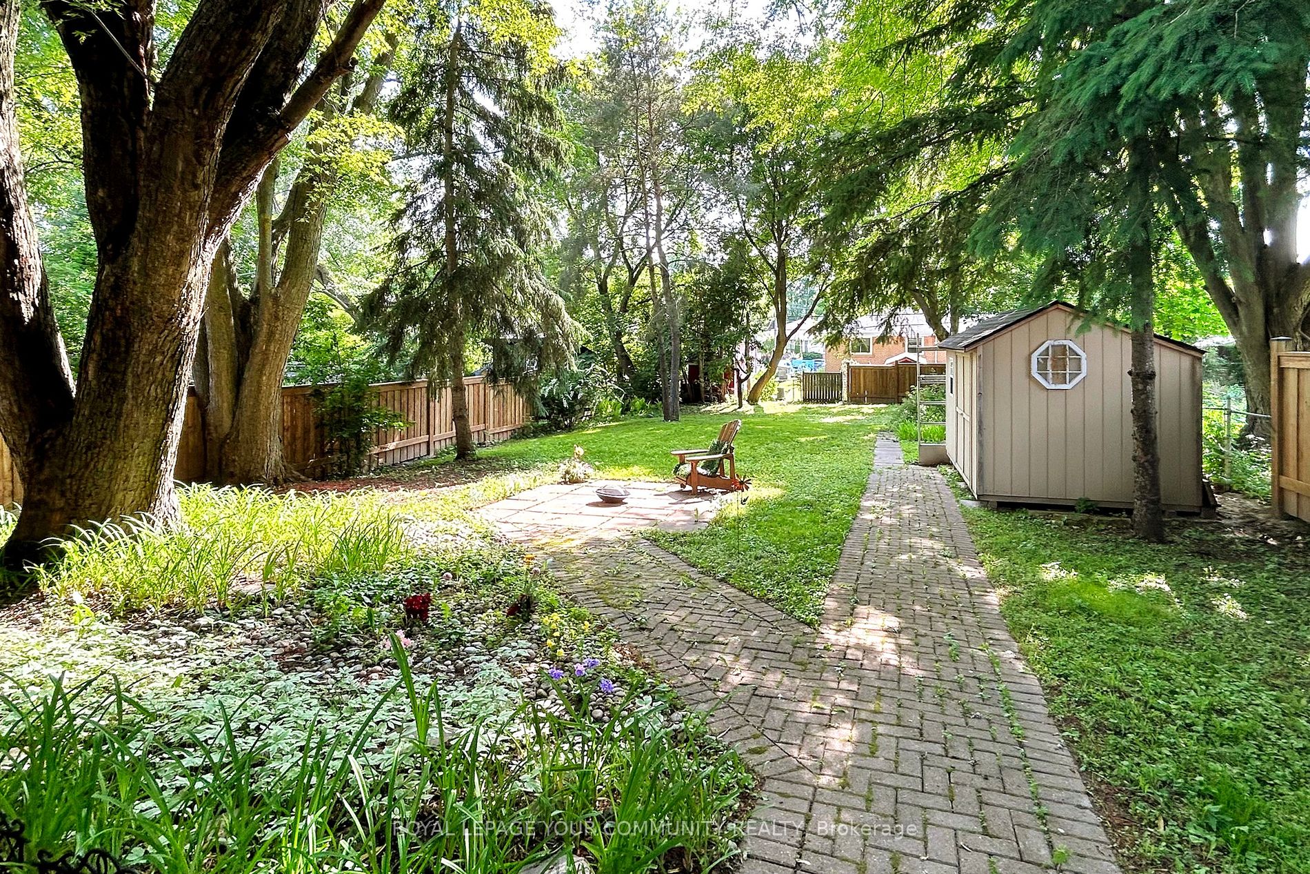 60 Hillview Dr