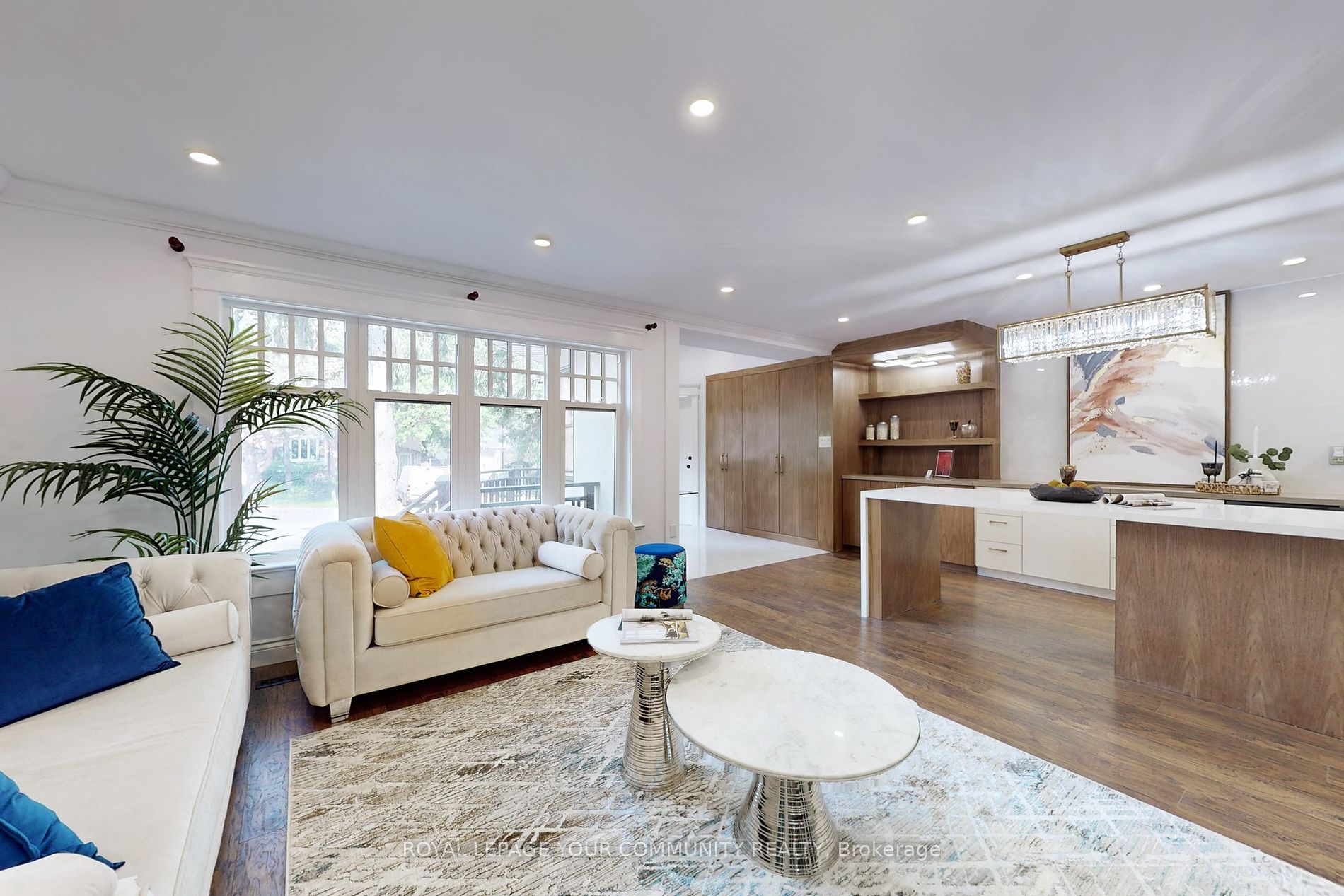 60 Hillview Dr