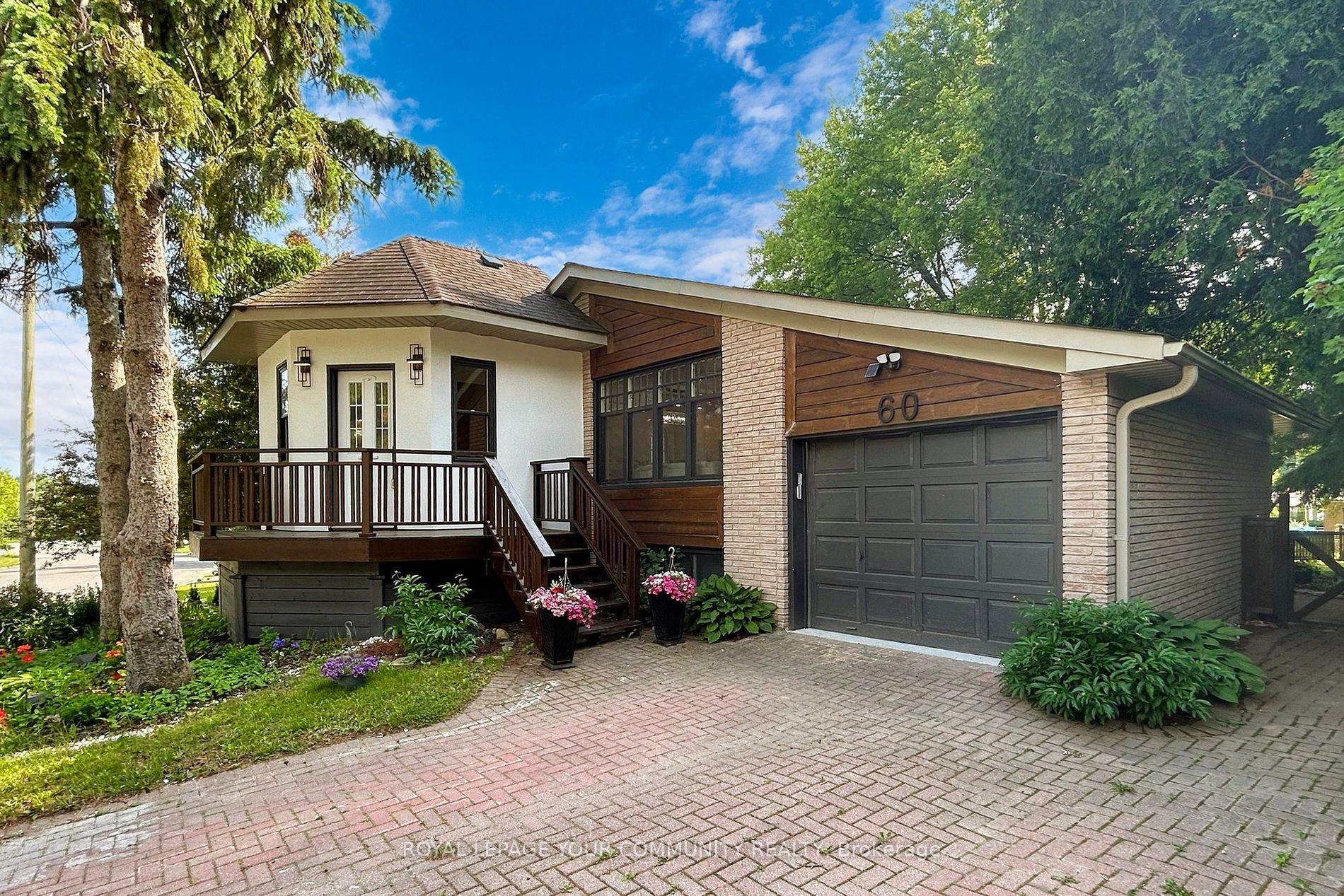 60 Hillview Dr