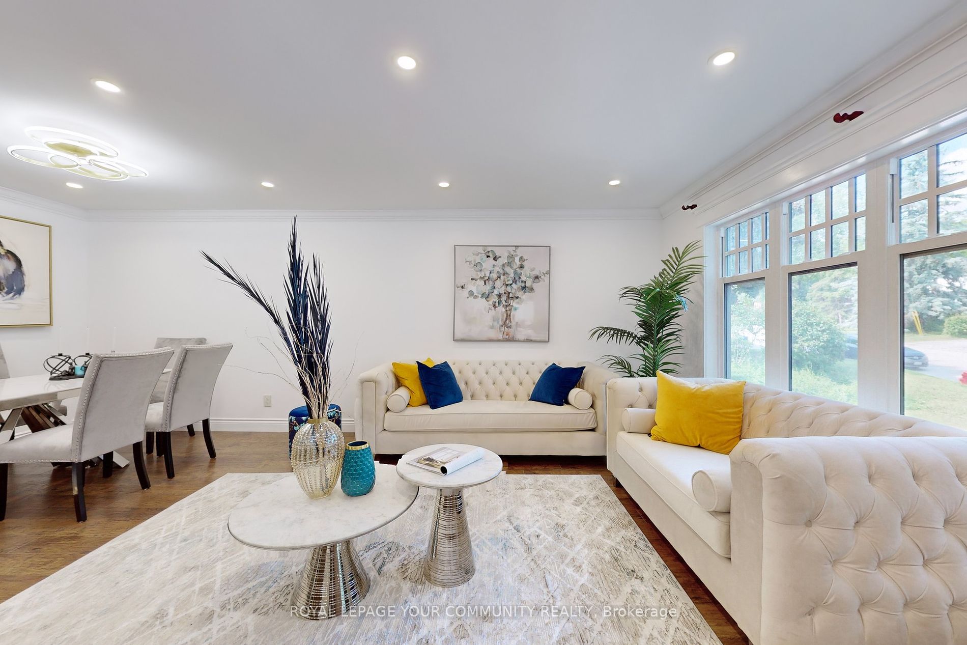 60 Hillview Dr