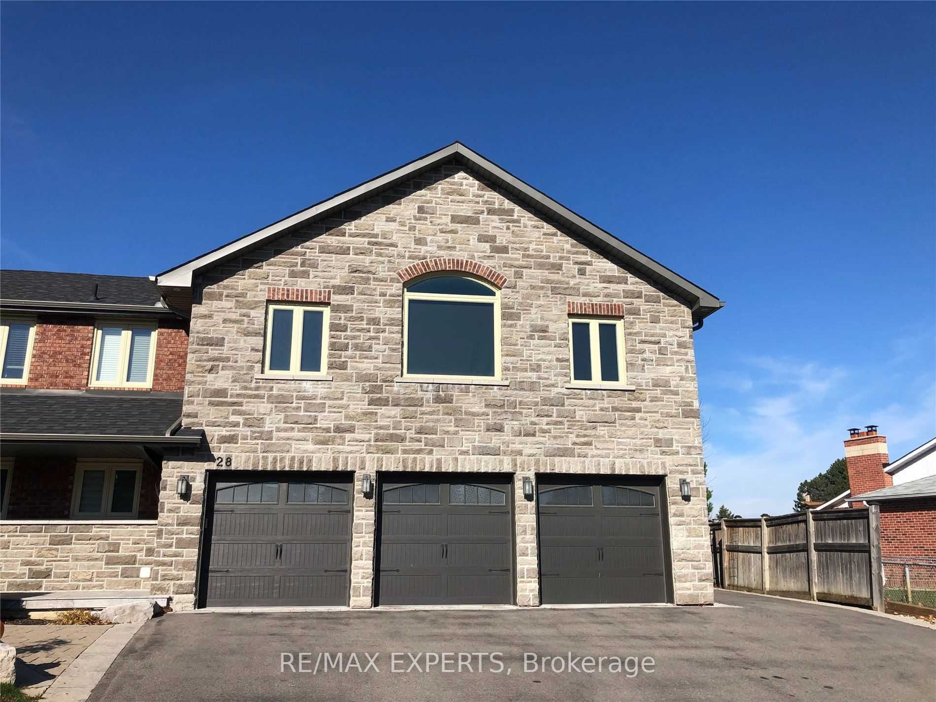 28 Hill Farm Rd