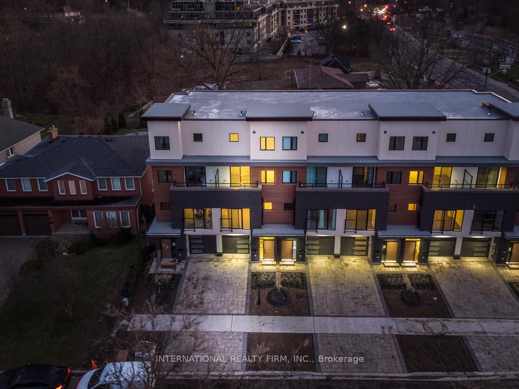 1 Hartman Avenue, #5