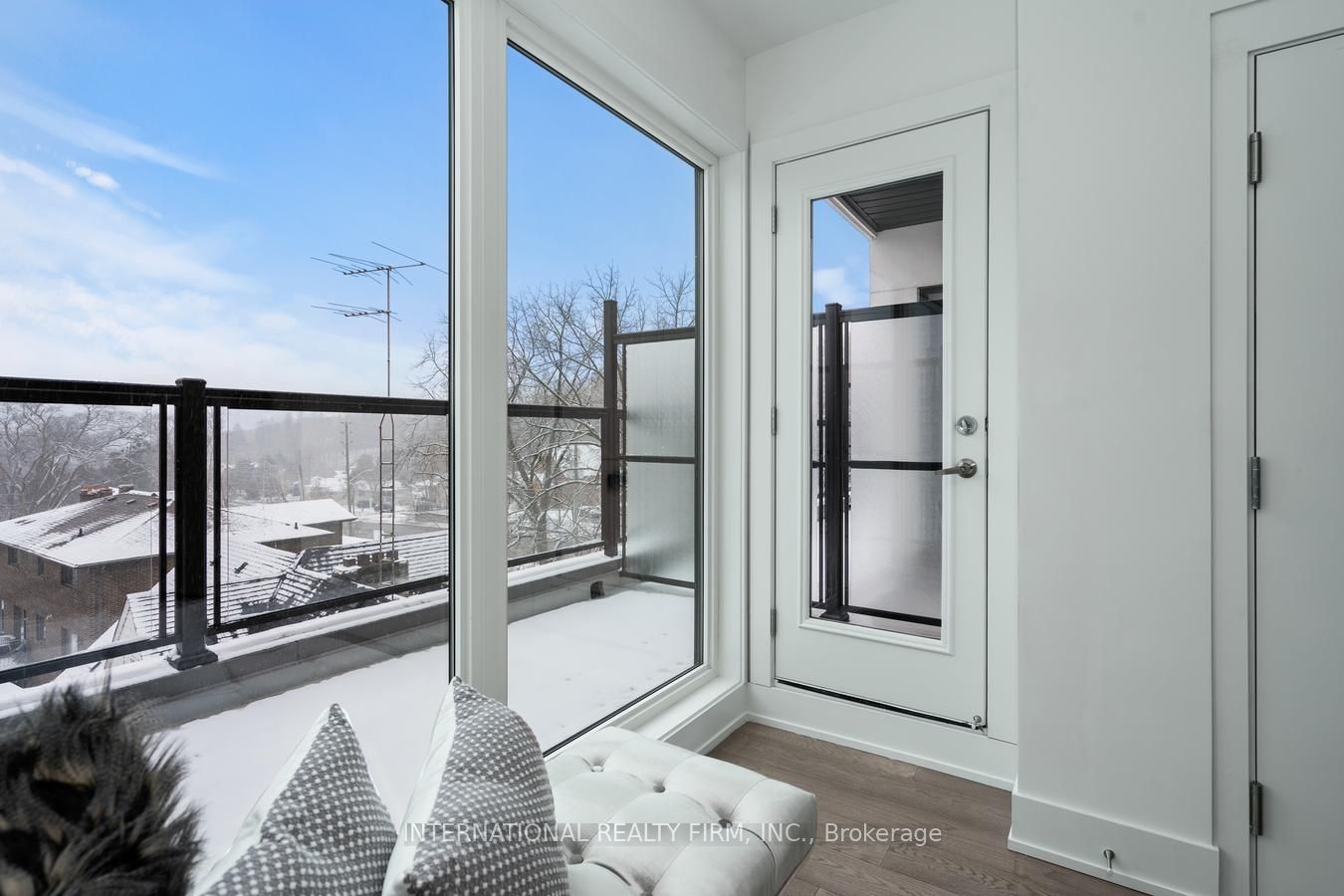 1 Hartman Avenue, #5
