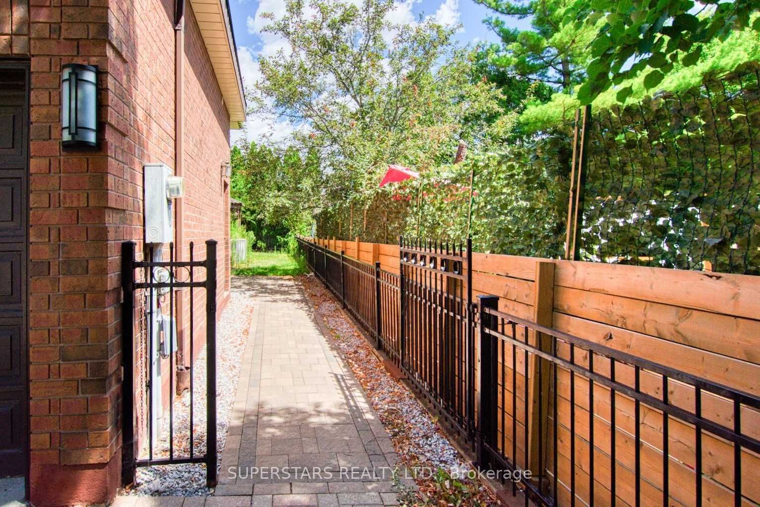 8 Huronia Place #Bsmt