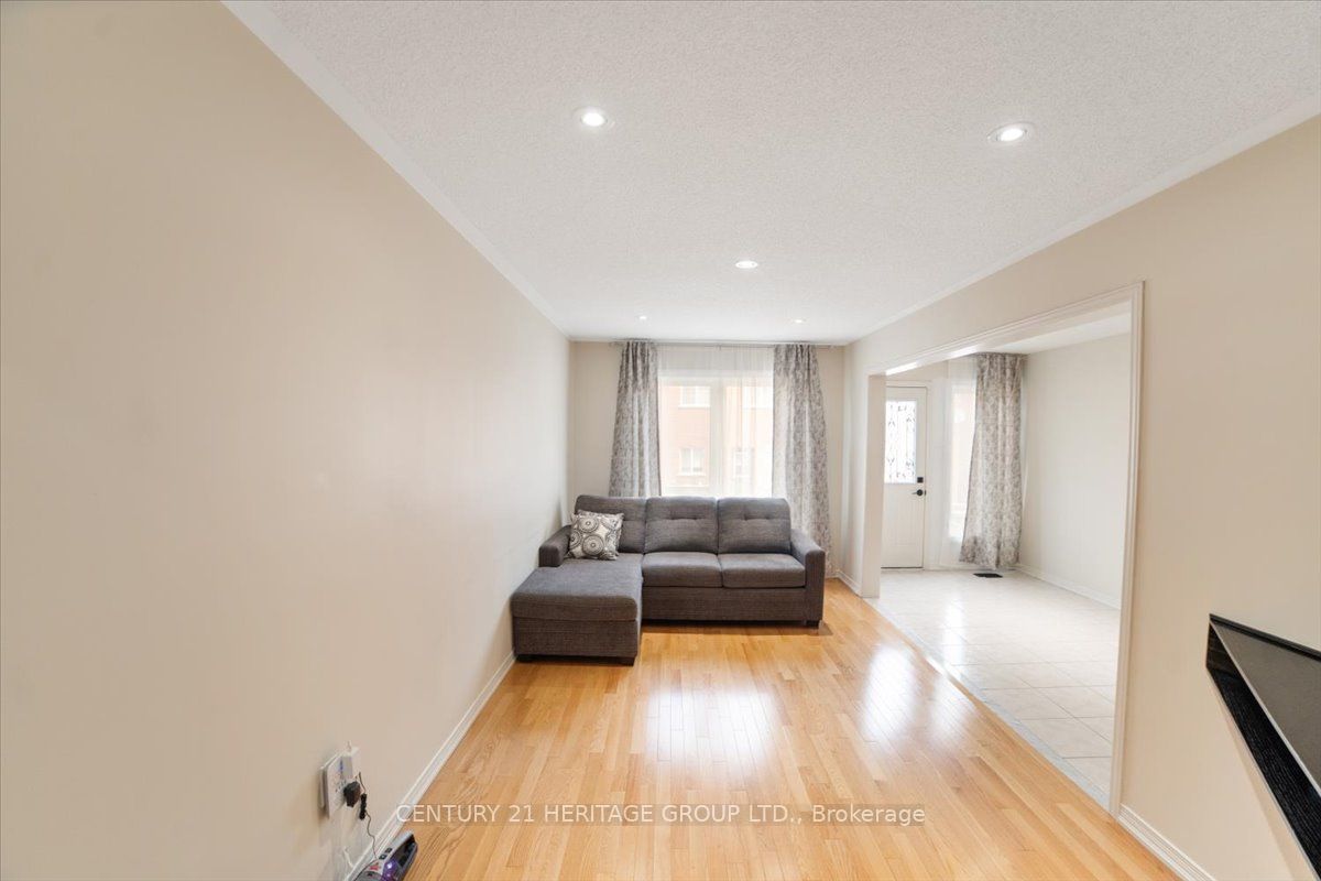 14 Barr Crescent