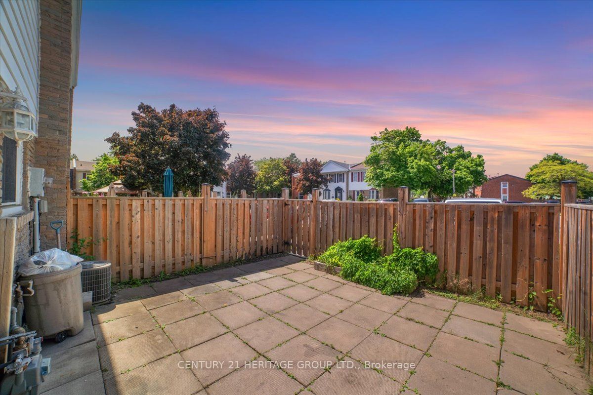 14 Barr Crescent