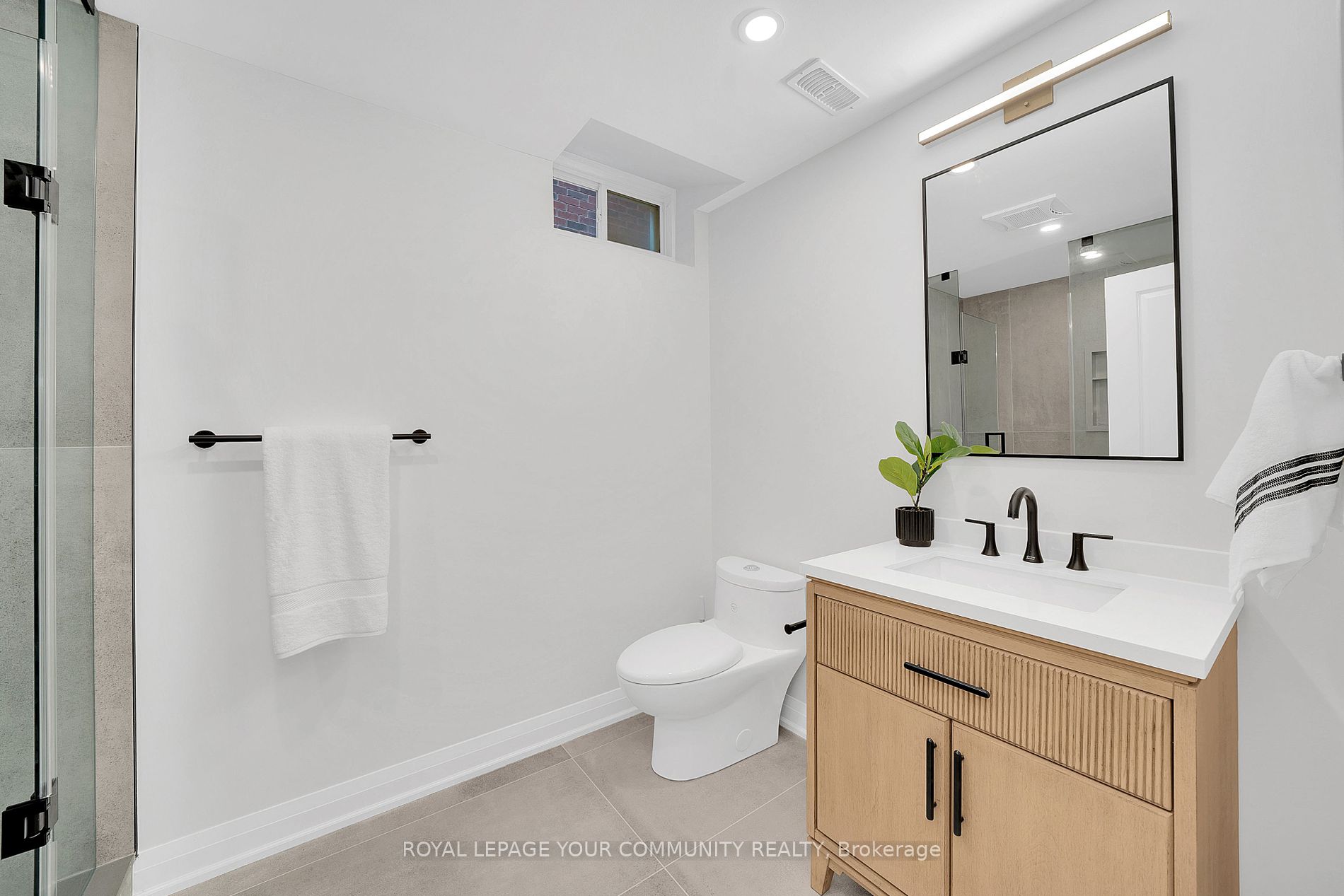 45 Woodgate Pines Drive