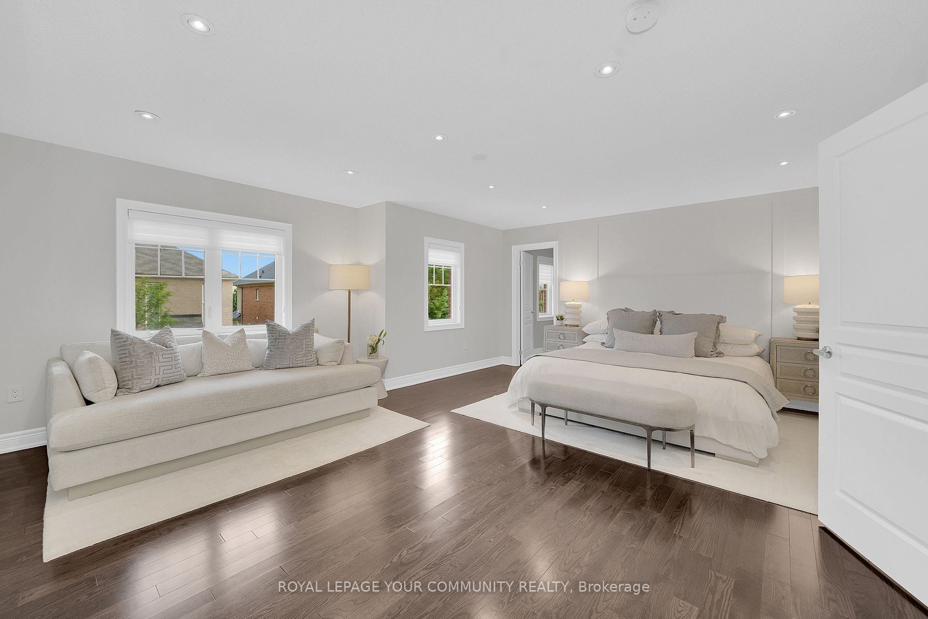 45 Woodgate Pines Drive