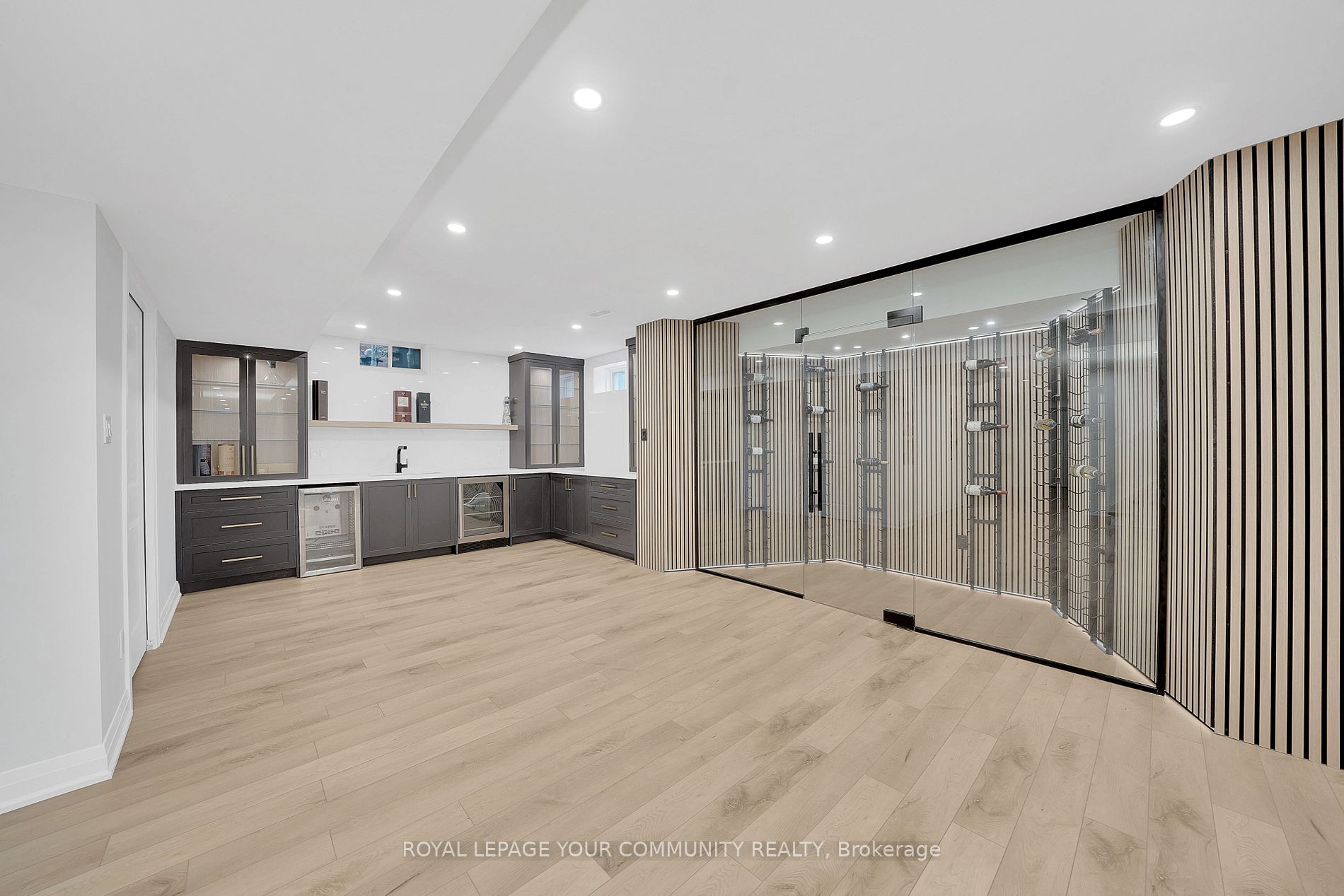 45 Woodgate Pines Drive