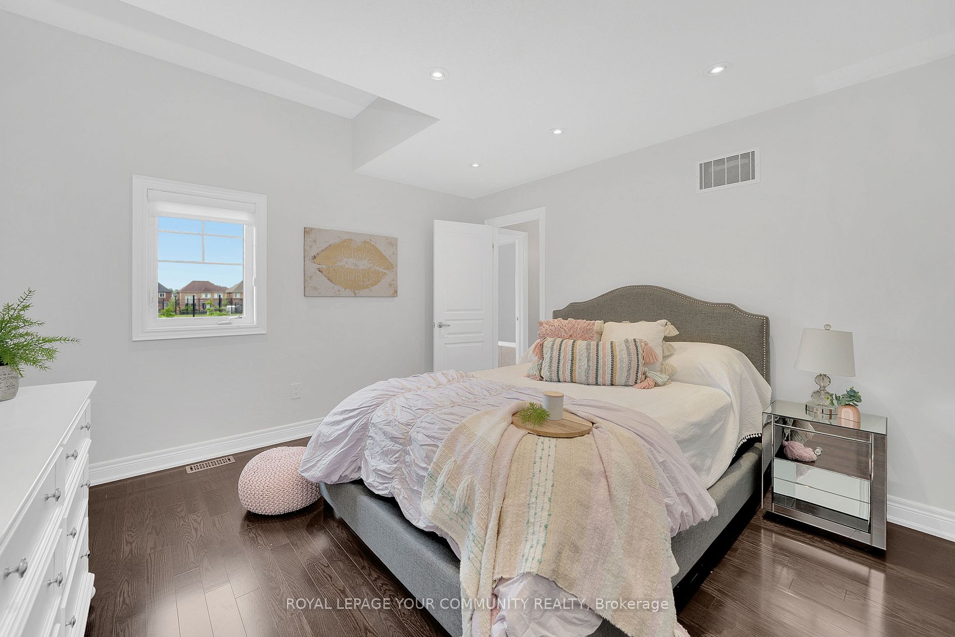 45 Woodgate Pines Drive