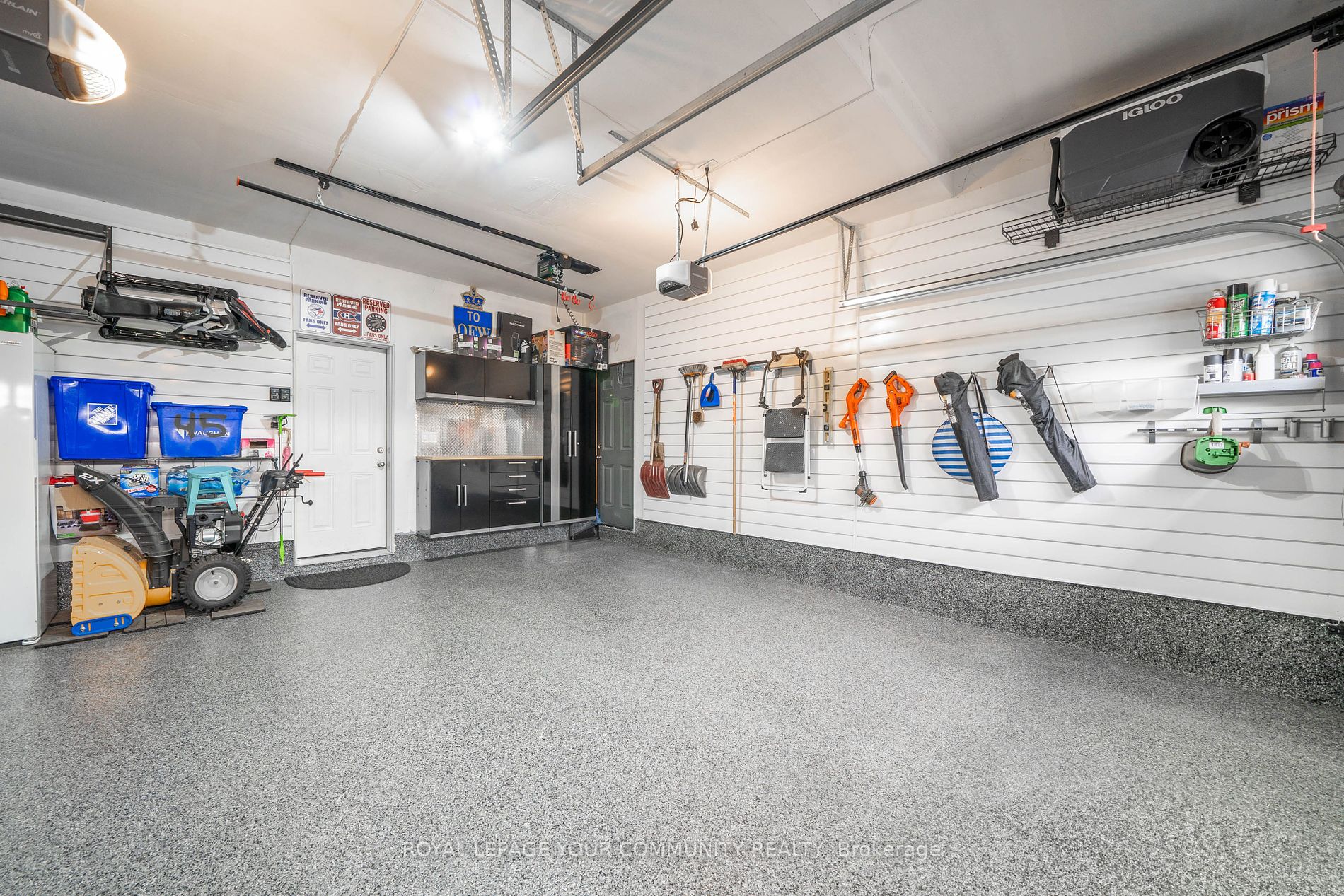 45 Woodgate Pines Drive