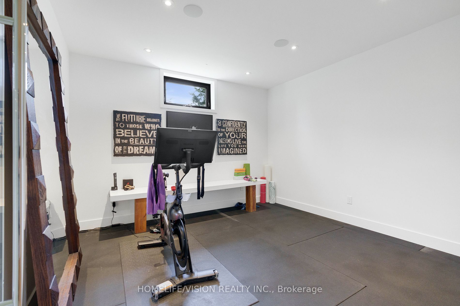 43 Ogden Cres