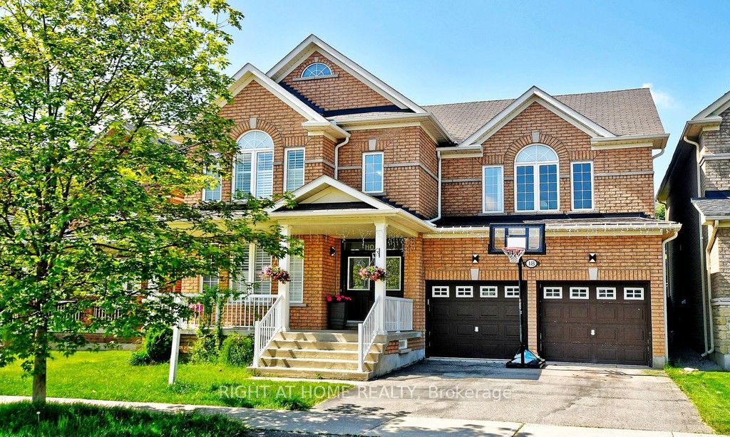 18 Halldorson Avenue